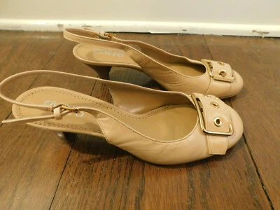 Franco Sarto Cuero Tostado 2.5" Tacones Eslinga Trasera Hebilla Grande Puntera Redonda Acentos 7.5 Foto 1 de 4