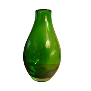 VINTAGE MID CENTURY MODERN EMRALD GREEN  BLOWN VASE CLEAR BOTTOM - Picture 1 of 6