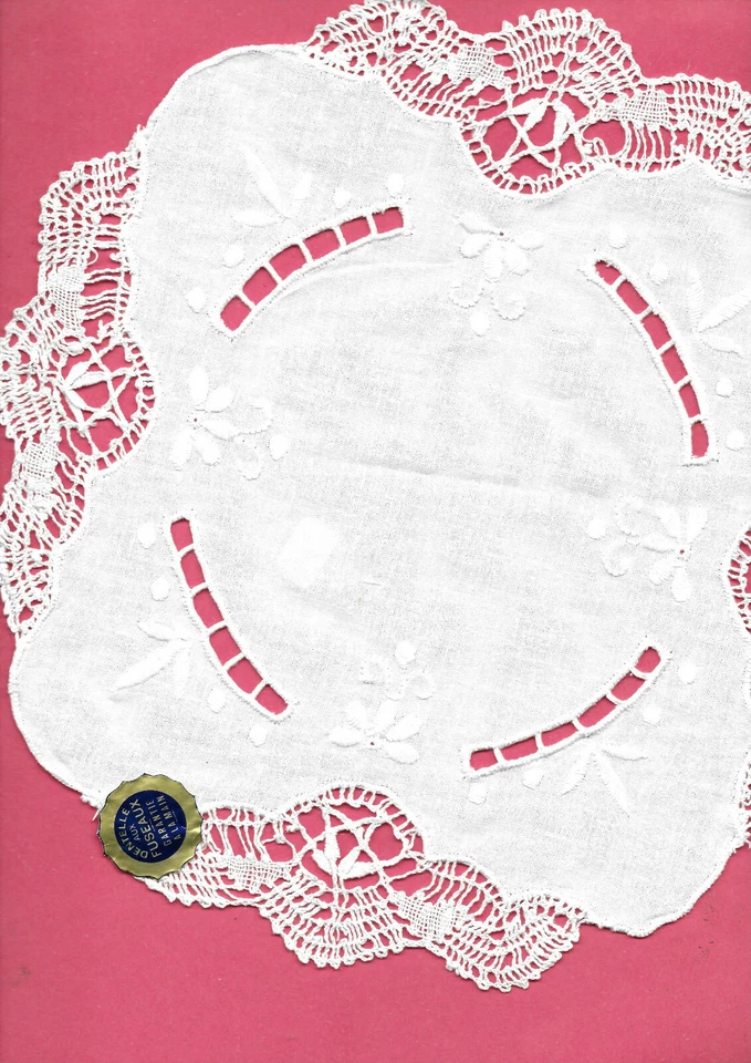 napperon rond  dentelle du PUY  fait main  diam 27 cm (lace handmade) blanc  - Photo 1/1