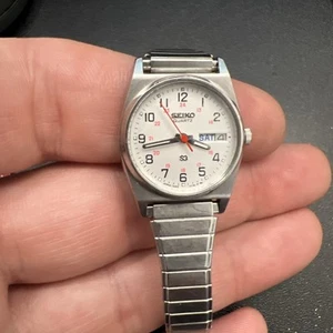 Seiko Quartz Watch Women 2A23-0029 Silver Dial Day Date Needs Battery - Picture 1 of 6