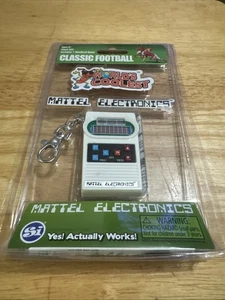 Mattel Worlds Coolest Mini Classic Football Electronic Game Key Chain New - Picture 1 of 3