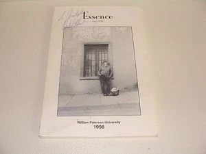1998 ESSENCE Volume XXXIII WILLIAM PATERSON UNIVERSITY College Poem Poetry Book - Imagen 1 de 12