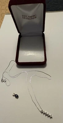 Colgante de diamantes de ley Helzberg Foto 1 de 3