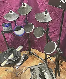 ALESIS DM LITE E-DRUMS KIT ERSATZTEILE Kick Pedal Becken Tom 9V Klemmmodul - Bild 1 von 61