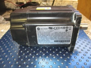 ALLEN BRADLEY KINETIX VP LOW INERTIA SERV MOTOR SER A CAT VPL-B1152F-PK12AA - Picture 1 of 7