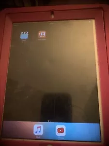 Apple iPad 2 A1395 16GB Wi-Fi White IOS Tablet Plus Cover Bundle - Picture 1 of 2