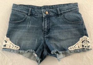 Tezenis Kids Girls Jeans Denim Shorts. Lace Accents. Pre-Owned Good Condition. - Picture 1 of 5