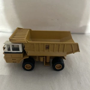 The Ertl Co. International Harvester Hydraulic Earth Mover Muldenkipper Box 2 - Bild 1 von 6