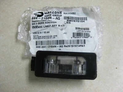 Conjunto de luz de lámpara de licencia R=L con bombilla para BMW 320i 328i 330i 340i 2006-07  Foto 1 de 4