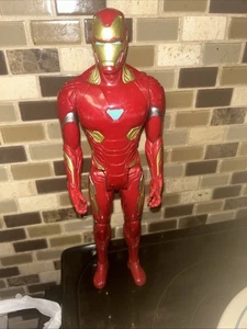 Modellino Iron Man Red & Gold Armor Marvel Titan Hero Series, 12 pollici, 2013, Avengers - Foto 1 di 2