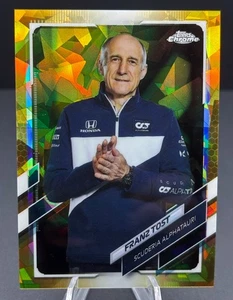 Topps 2021 edición cromo zafiro Fórmula 1 - F1 Crew Franz Tost #88 dorado/50 - Imagen 1 de 2