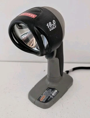 Linterna gatillo Craftsman 315.115110 18 voltios / luz de trabajo - herramienta desnuda Foto 1 de 4
