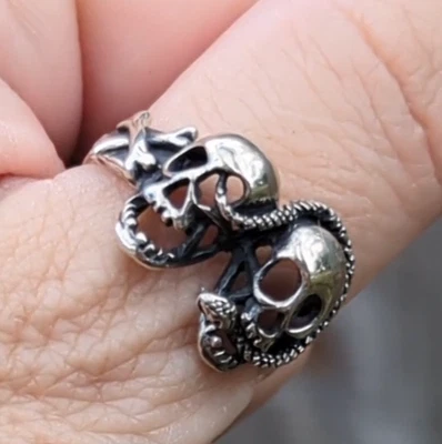 Sz 8.5 Sterling Silver Snake with Two Skulls Biker Ring Crossbones - Image 1 of 4
