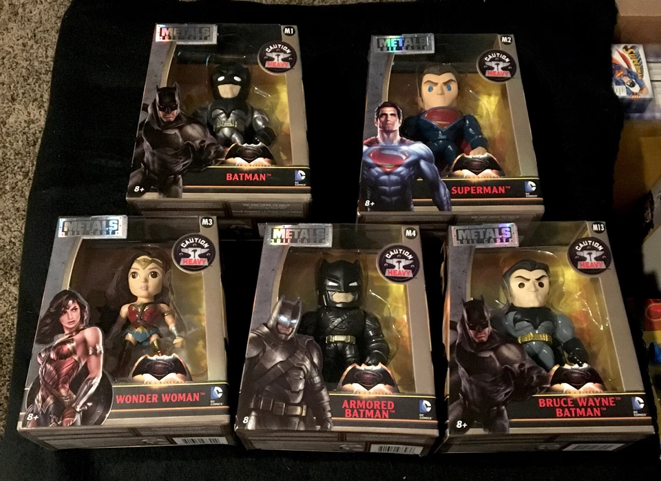 LOTE DE 5 FUNDIDOS A PRESIÓN DC COMICS METALS Foto 1 de 4