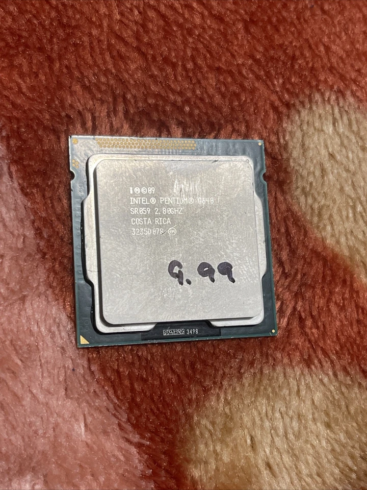 Intel Pentium G640 2.8 GHz Dual-Core (CM8062307260314) Processor - Image 1 of 1