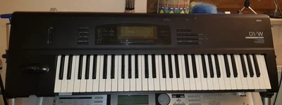 KORG 01/W - Synthesizer - Workstation - ohne Floppy - Bild 1 von 4