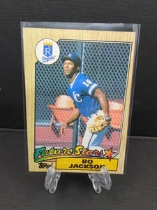 1987 Topps Bo Jackson Rookie RC #170 Royals ~ piega ~ - Foto 1 di 2