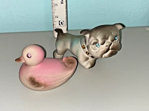 2 FIGURAS MCM VINTAGE, BULLDOG Y PATO ROSA, CERÁMICA MATE CON OJOS DE DIAMANTES DE IMITACIÓN - Imagen 1 de 9