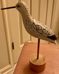 Pájaro de orilla vintage tallado y pintado a mano en soporte. Ojos de cristal - Imagen 1 de 8