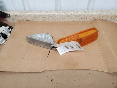 Driver Corner/Park Light Below Headlamps Fits 96-02 EXPRESS 1500 VAN 299509 - Image 1 of 4