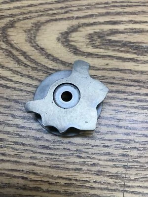 HONDA SHADOW VLX VT600 1988-2007, PIEZA PLACA LEVA CAMBIO # 24301-MR1-300 Foto 1 de 4