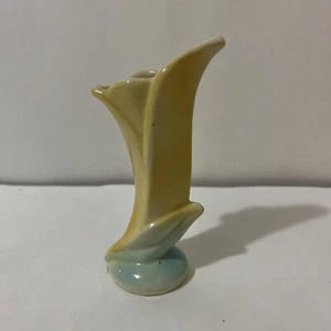 Shawnee Pottery 5" Blue Yellow Lily Bud Vase #1125  USA - Picture 1 of 5