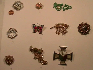 [h3e] Lot of 9 VINTAGE COSTUME PINS & BROOCHES - Picture 1 of 10