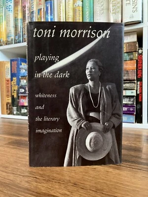 Playing in the Dark - Toni Morrison (1st edition HC/DJ) Foto 1 de 4