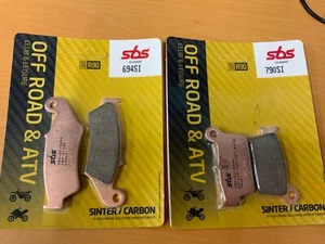 SBS OFF ROAD SINTERED FRONT AND REAR BRAKE PADS TO FIT SUZUKI RMZ 250 04-25 - Imagen 1 de 3