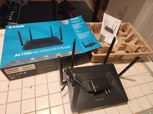 D-Link WiFi Router AC1750 Dual Band Gigabit Streaming & Gaming DIR-867 MU-MIMO - Picture 1 of 3