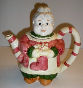 Mrs. Claus Ceramic Teapot Christmas Grandma Old Lady Candy Cane Stripe 1992 - Picture 1 of 9