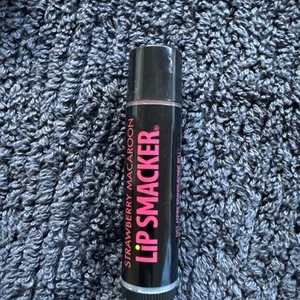Lip Smacker Originals - Strawberry Macaroon, VVHTF! - Picture 1 of 1