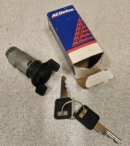 1 ACDELCO GM Ignition Switch,2 Keys # 26014105 OEM part,NOS, - Picture 1 of 5