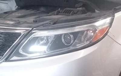 2014-2015 Kia Sorento LH Driver Headlight Lamp OEM - Image 1 of 3