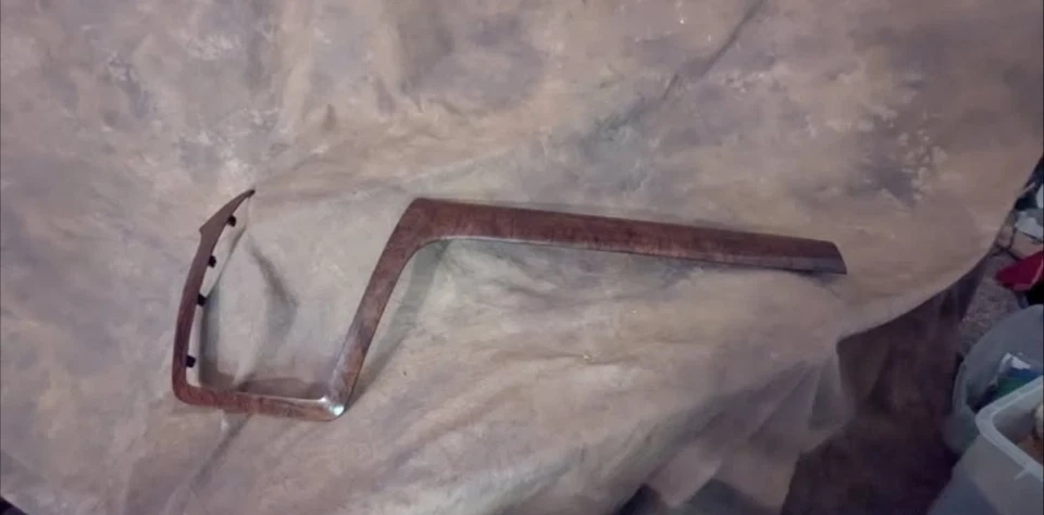 2006-2011 CADILLAC DTS DASH TRIM BEZEL RIGHT PASSENGER SIDE WOOD GRAIN OEM - Image 1 of 1