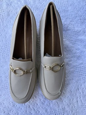 Naturalizer Women’s Caberet Loafers Size 12M Porcelain Leather Shoes Ivory - Image 1 of 4