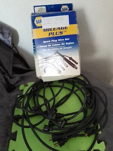 NAPA BIG BLOCK CHRYSLER IGNITION LEAD SET - Picture 1 of 4