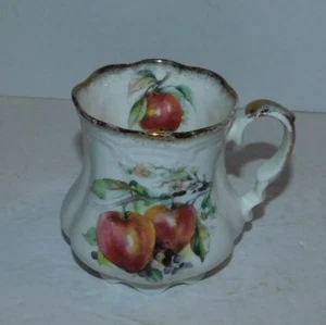 GEPFLEGTE ROYAL PATRICIAN BONE CHINA TASSE MIT APFEL DESIGN STAFFORDSHIRE ENGLAND - Bild 1 von 6