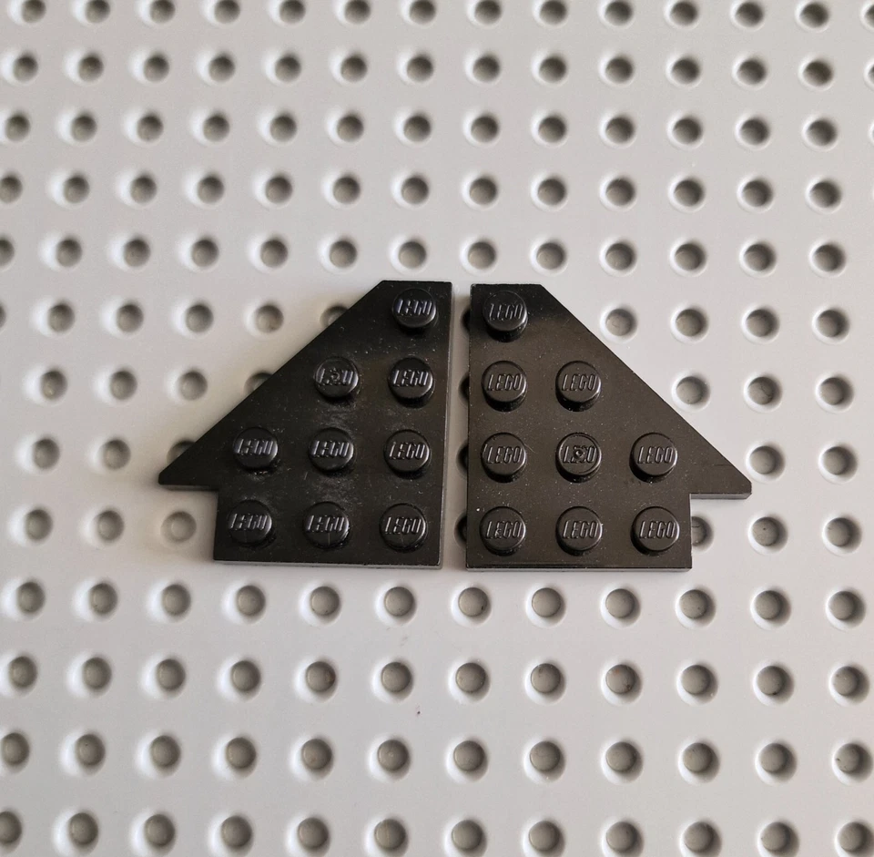 Lego Flügel Platte rechts links Schwarz 4x4 Classic Space 3935 3936 R3/K4 - Bild 1 von 1