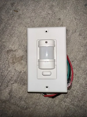 C-6. HUBBELL RMS140W VACANCY SENSOR WALL SWITCH, 120/277V, White — 第 1/4 张图片