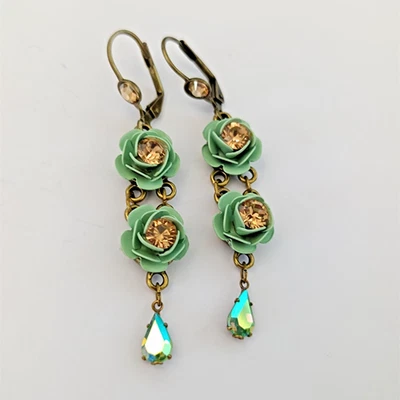 Pendientes Michal Negrin Verde Pastel 3D Rosas Beige Cristales Nuevos Cuelgan Largos De Colección Foto 1 de 4