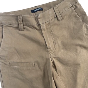 Arc'teryx Abbott Hose Herren 28x31 Khaki Chino Tapered Leg Outdoor Gorpcore - Bild 1 von 10