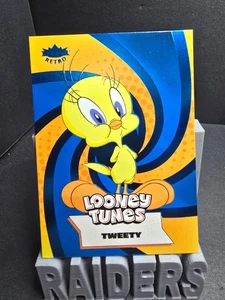 2024 Fleer Retro Looney Tunes Tweety #27 - Blue Foil Parallel - Picture 1 of 2