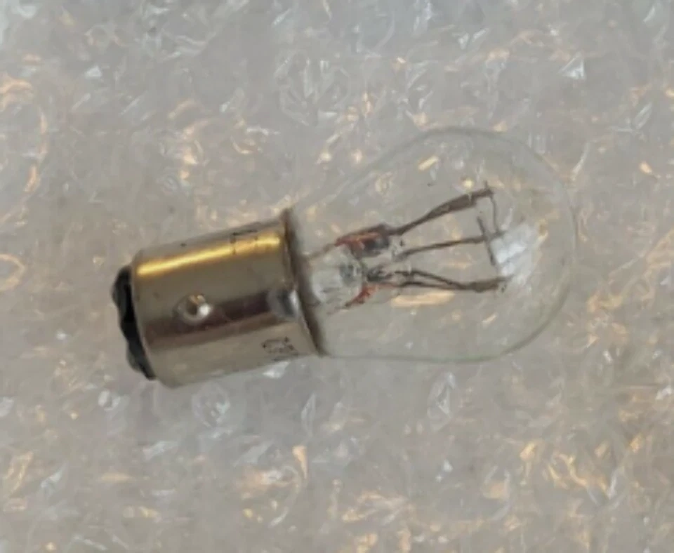 Nuevo de Lote Antiguo Harley-Davidson Bombilla de Lámpara Trasera Larga Vida HDI OEM 68169-90A Foto 1 de 4