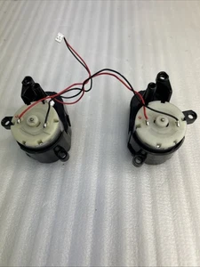 Shark Aspirapolvere AV751R01US Ricambi, Spazzole Rotanti Lato Destro e Sinistro Solo Motori - Foto 1 di 11