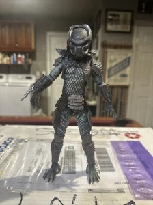 NECA Predator 2 Warrior Predator 7" Action Figure 2012 Authentic - Picture 1 of 10