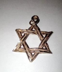 Vintage Sterling Silver Star Pendant  925 Etched Jewish Religion Star of David - Picture 1 of 3