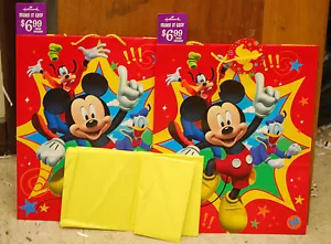 Set 2 sacchetti regalo Hallmark XL Topolino con carta velina - Foto 1 di 6