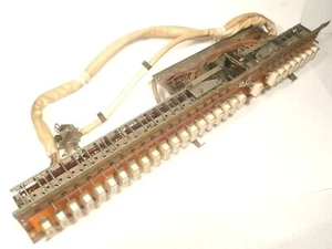 WURLITZER 3560 BASTIDOR DE BOTONES sin probar con cables limpio de juke parcialmente funcionando - Imagen 1 de 8