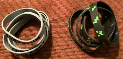Lote de 9 pulseras de goma Minecraft.   5 Gris 4 Negro Foto 1 de 4